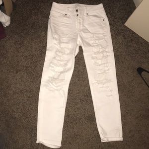 White cropped distress tomgirl jeans!